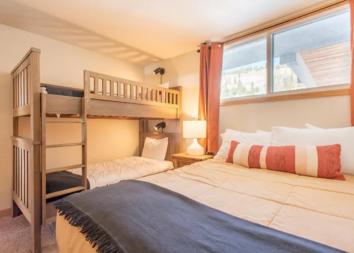 Snowbridge Square 101 Holiday home *