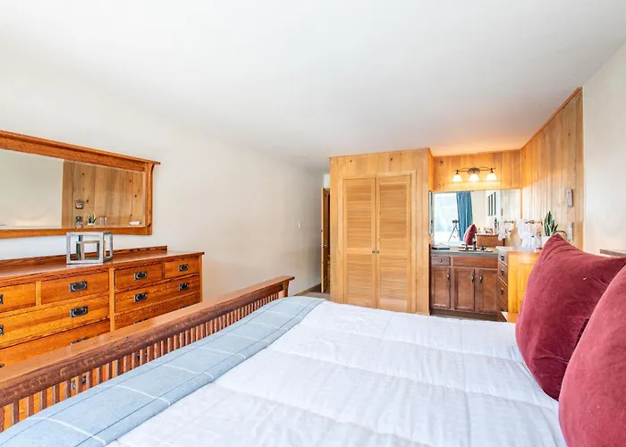 Snowbridge Square 101 Holiday home